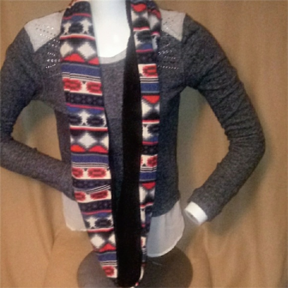 Tribal Fur-Lined Infinity Scarf - Picture 5 of 9